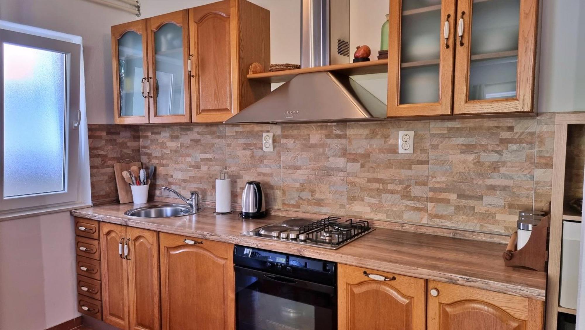 Apartment Merica Оміш Екстер'єр фото