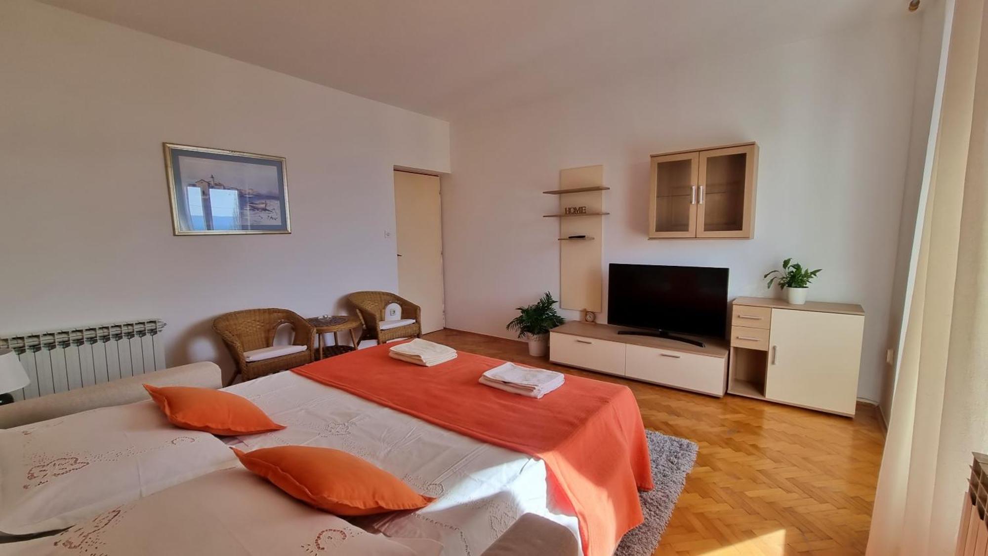 Apartment Merica Оміш Екстер'єр фото