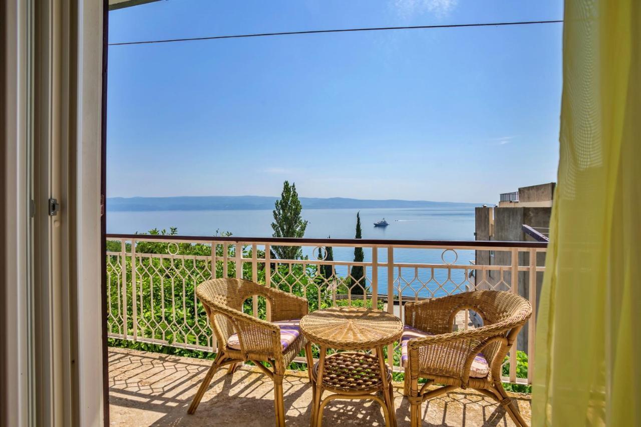 Apartment Merica Оміш Екстер'єр фото